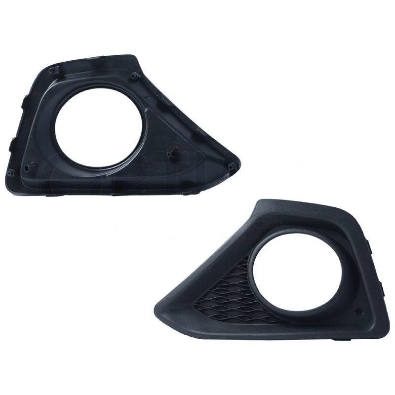 Rejilla izquierda con hoyo para faro aux de facia delantero (Sedan / hatchback)