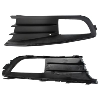 Rejilla izquierda con hoyo para faro aux con filo negro de facia delantero (Sedan / hatchback)