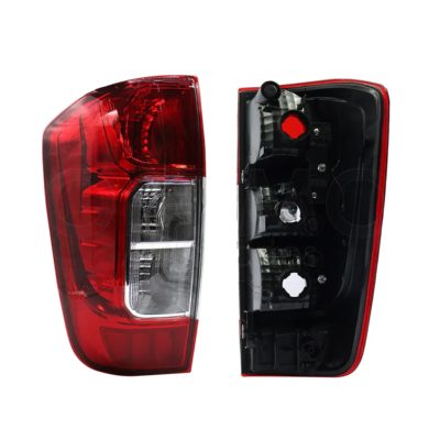 Calavera izquierda sin arnes (Sencilla / doble cabina s-se / lujo xe-le) (Rojo / blanco)