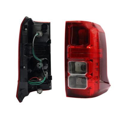 Calavera derecho con arnes sin led para halogeno (Rojo / blanco / blanco)