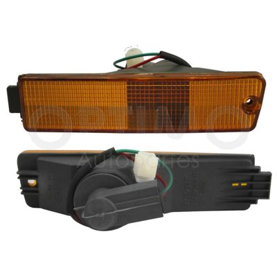 Cuarto frontal derecho con soquet (Empaque / 2 piezas)