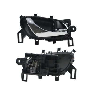 Manija interior delantero / trasero derecho negra con cromo (Sentra B-17 2013-2020 / x-trail 2015-2022)